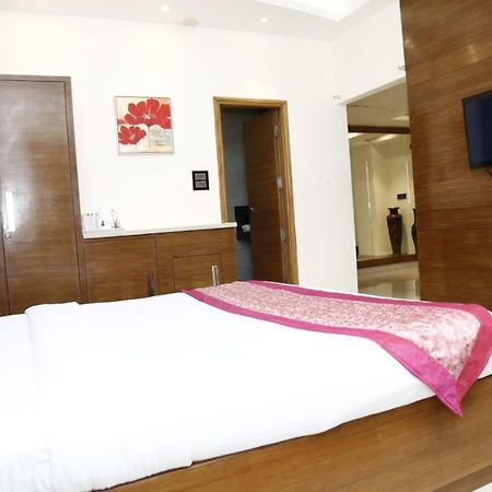 Hotel Pacific Roorkee Екстериор снимка