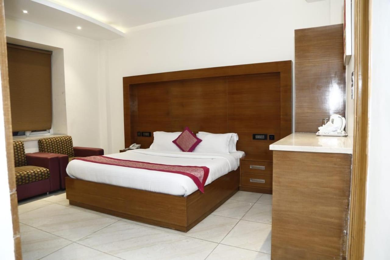 Hotel Pacific Roorkee Екстериор снимка
